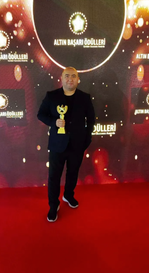 Aqil Ələsgər İstanbulda mükafata layiq görüldü (FOTO/VİDEO)